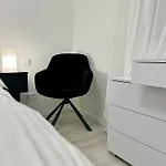 Апартаменты Moderne Mit Balkon - Nahe Kurpark & Messezentrum Бад-Зальцуфлен