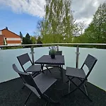 Апартаменты Moderne Mit Balkon - Nahe Kurpark & Messezentrum Бад-Зальцуфлен