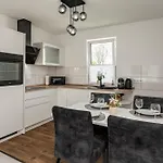 Moderne Mit Balkon - Nahe Kurpark & Messezentrum * Бад-Зальцуфлен