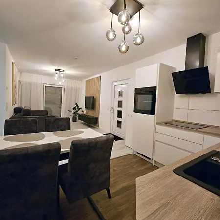 Moderne Mit Balkon - Nahe Kurpark & Messezentrum