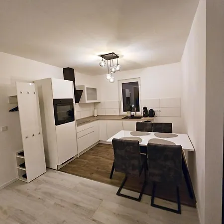 Moderne Mit Balkon - Nahe Kurpark & Messezentrum