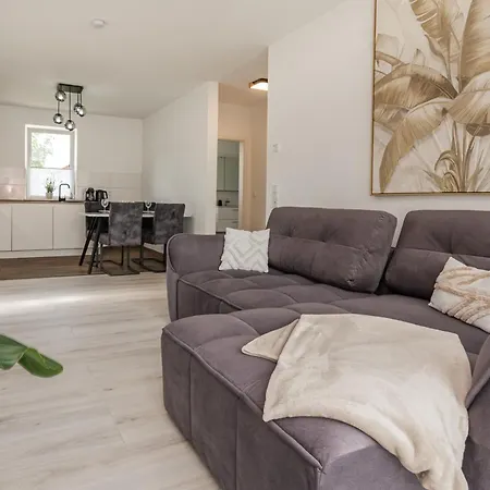 Moderne Mit Balkon - Nahe Kurpark & Messezentrum *