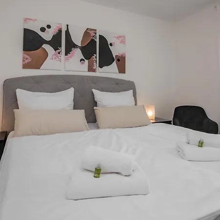 Moderne Mit Balkon - Nahe Kurpark & Messezentrum