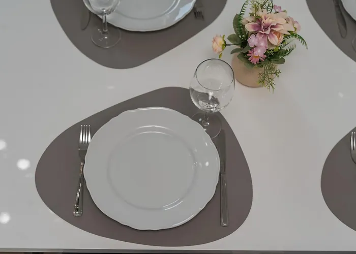 Appartement Moderne Mit Balkon - Nahe Kurpark & Messezentrum